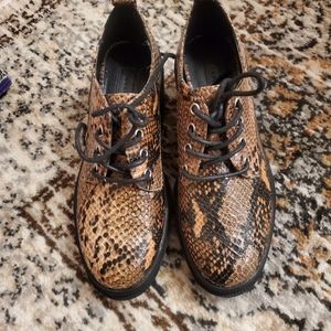 5.5 Oxford high heel sneak animal print